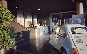 Kult Hotel